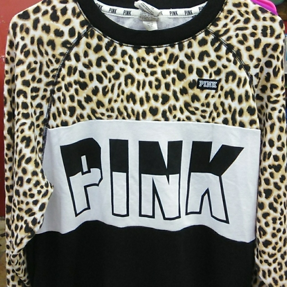 Super Cute leopard print Victoria Secret fleece💞